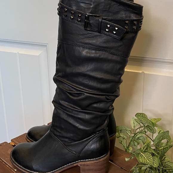 Sleek Black Wanted HAAS Studded Boot - Picture 6 of 15